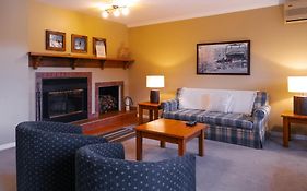 Mont Blanc Hotel & Condos